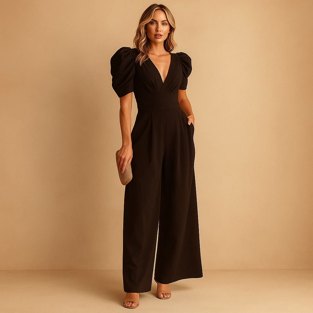Tuta lunga elegante da donna con vestibilità aderente e design fluido, ideale per eventi formali, gala e serate di classe.